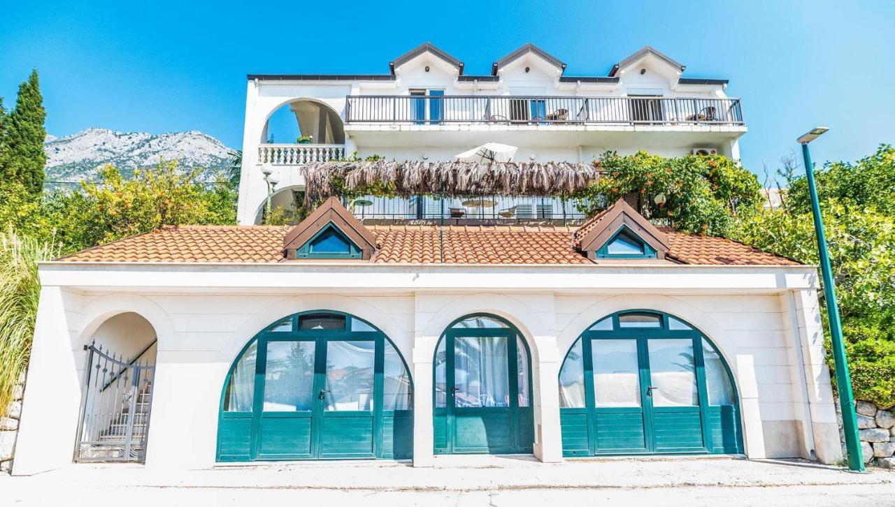 Apartment Gradac *