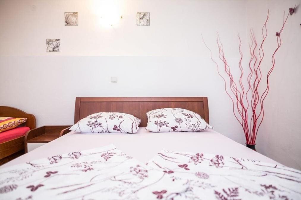Apartment Gradac *
