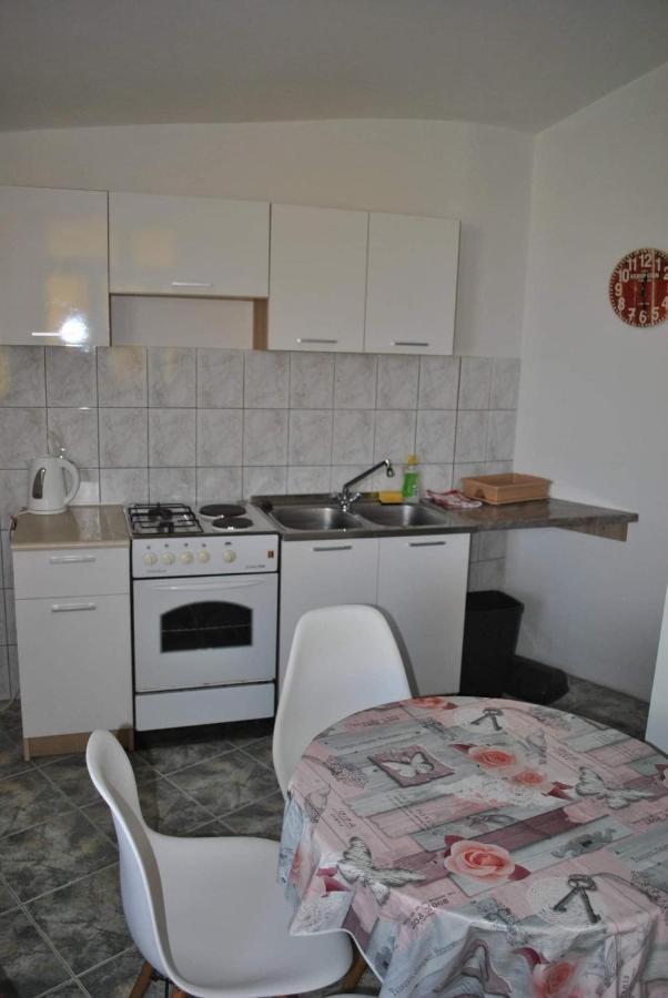 Gradac Apartmán *